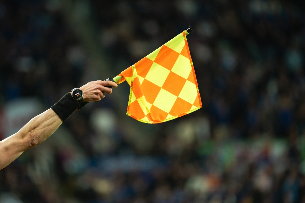 Die Rückkehr des Fehlpass-Podcasts: Geschichten aus dem Amateurfußball