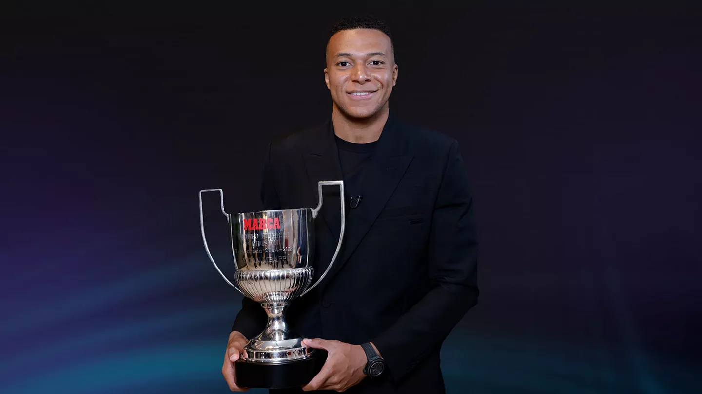 Kylian Mbappé erhält die Pichichi-Trophäe 2024/25